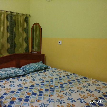 India Tours Only Kavita Guest House Bolpur Exteriör bild